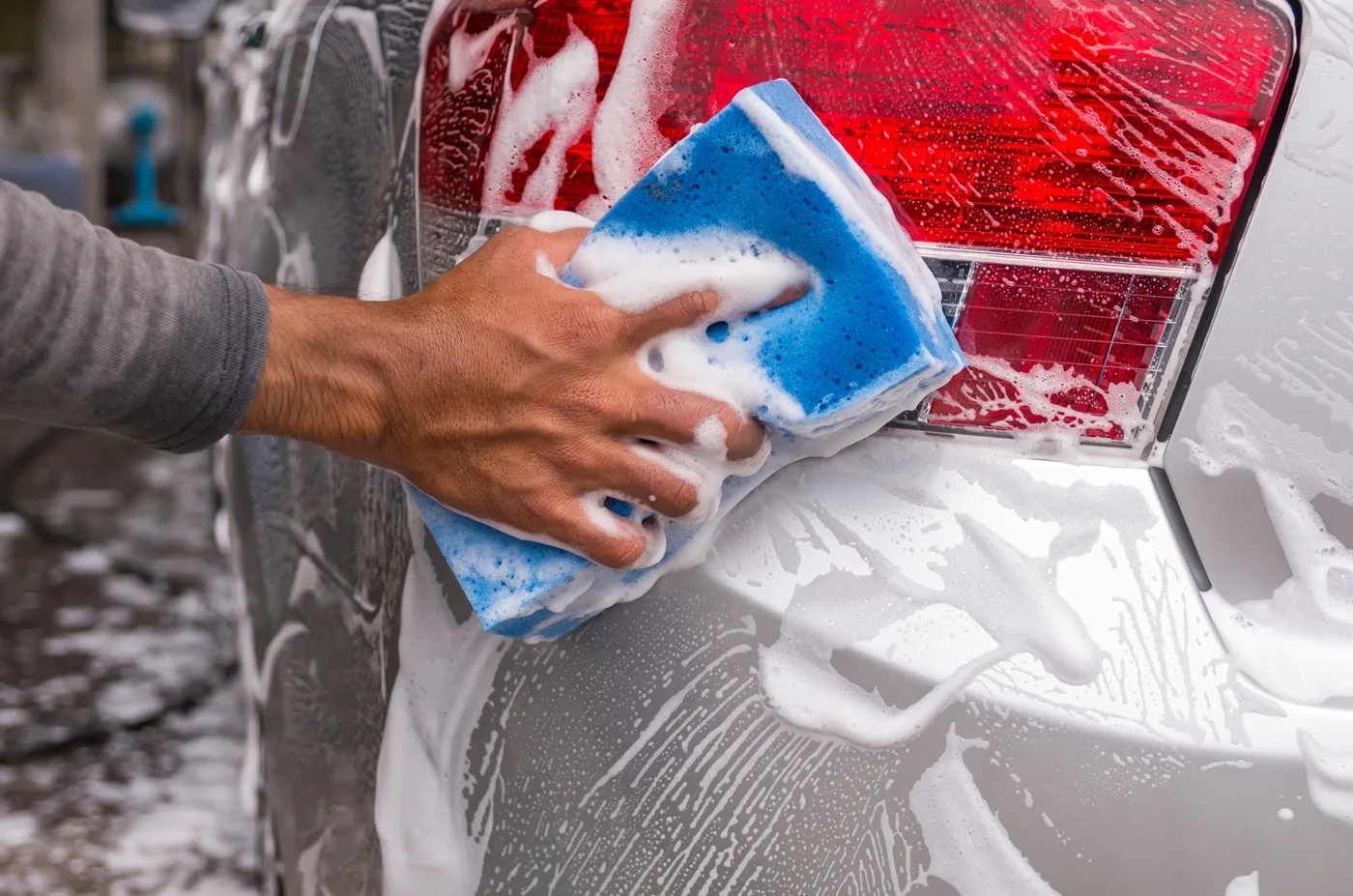 Beneficios de la limpieza integral de autos